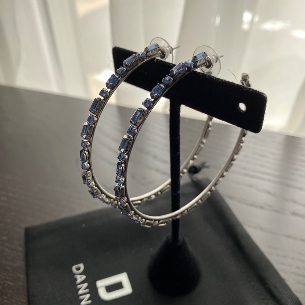 🌞 DANNIJO Linx Crystal Hoop Earrings - Picture 8 of 8